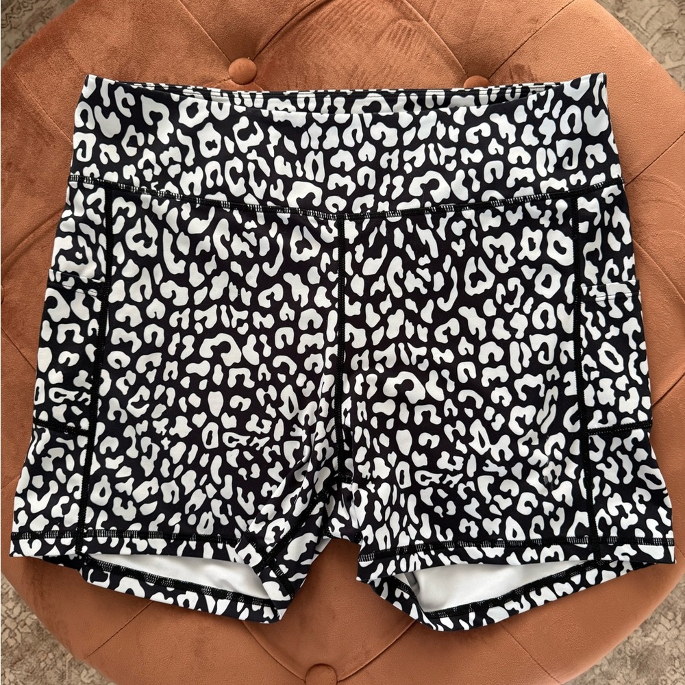 ZYIA Black and White Leopard Bike Shorts